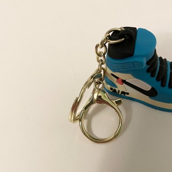 Mini Nike Air Jordan Shoe Keychain - Picture 6 of 10